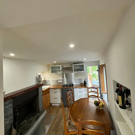 Maison Entre Et Montagne A *